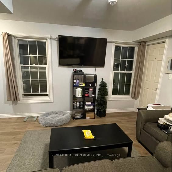 252 Penetanguishene Road 8
