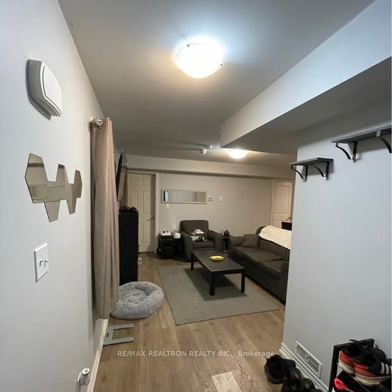 252 Penetanguishene Road 8