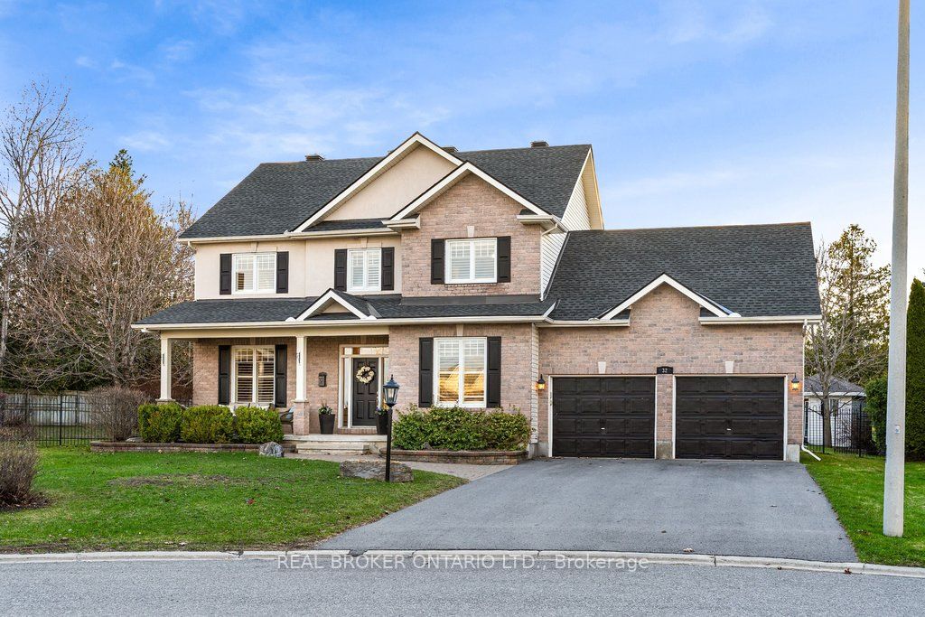 32 Feldspar Crescent