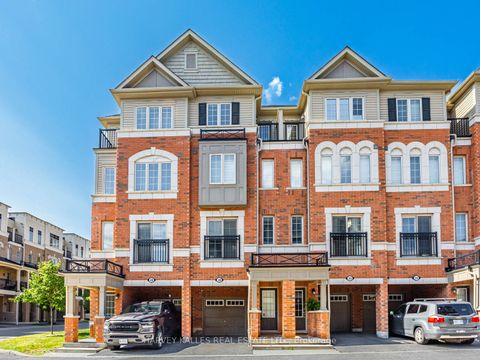 38 Glenstal Path Oshawa ON L1L 0L2