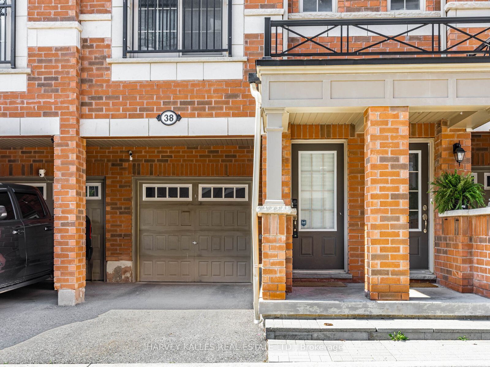38 Glenstal Path