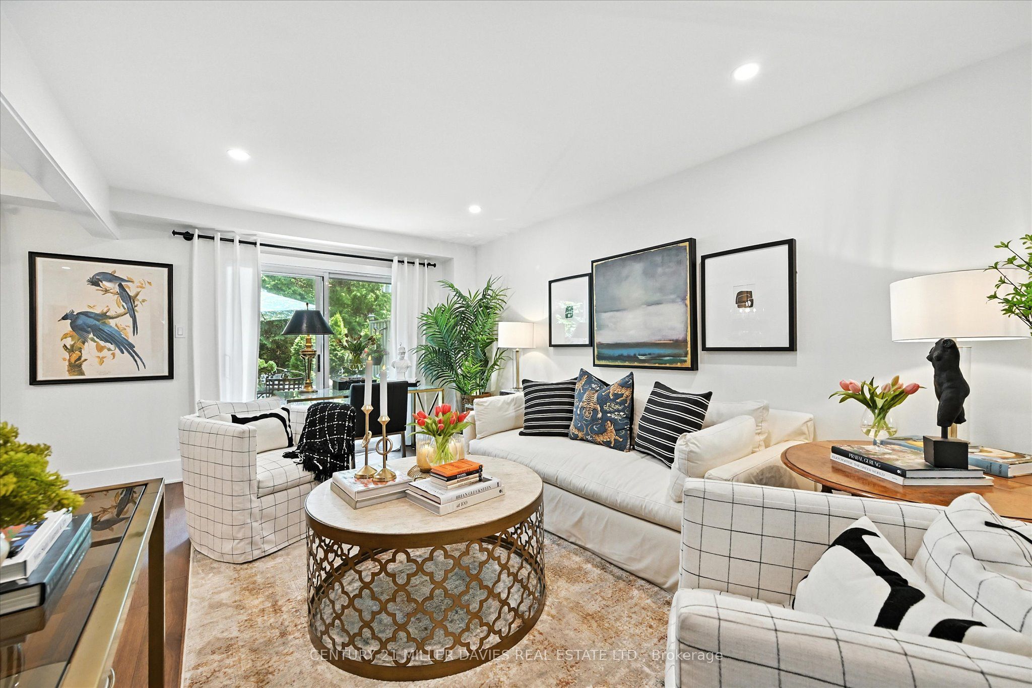 445 Woodview Road 3