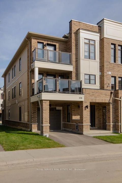 114 King William Way Clarington ON L1C 7E8