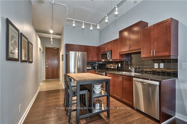 2 Fieldway Road 316