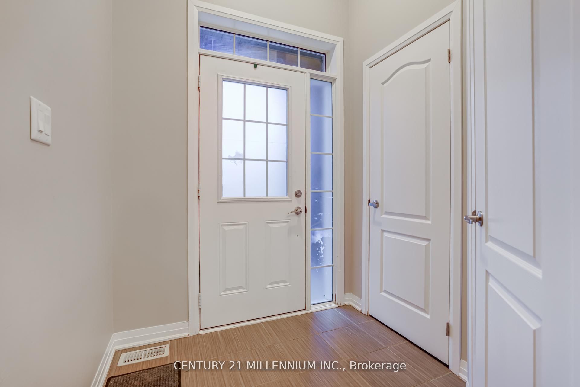 4 Landsborough Street