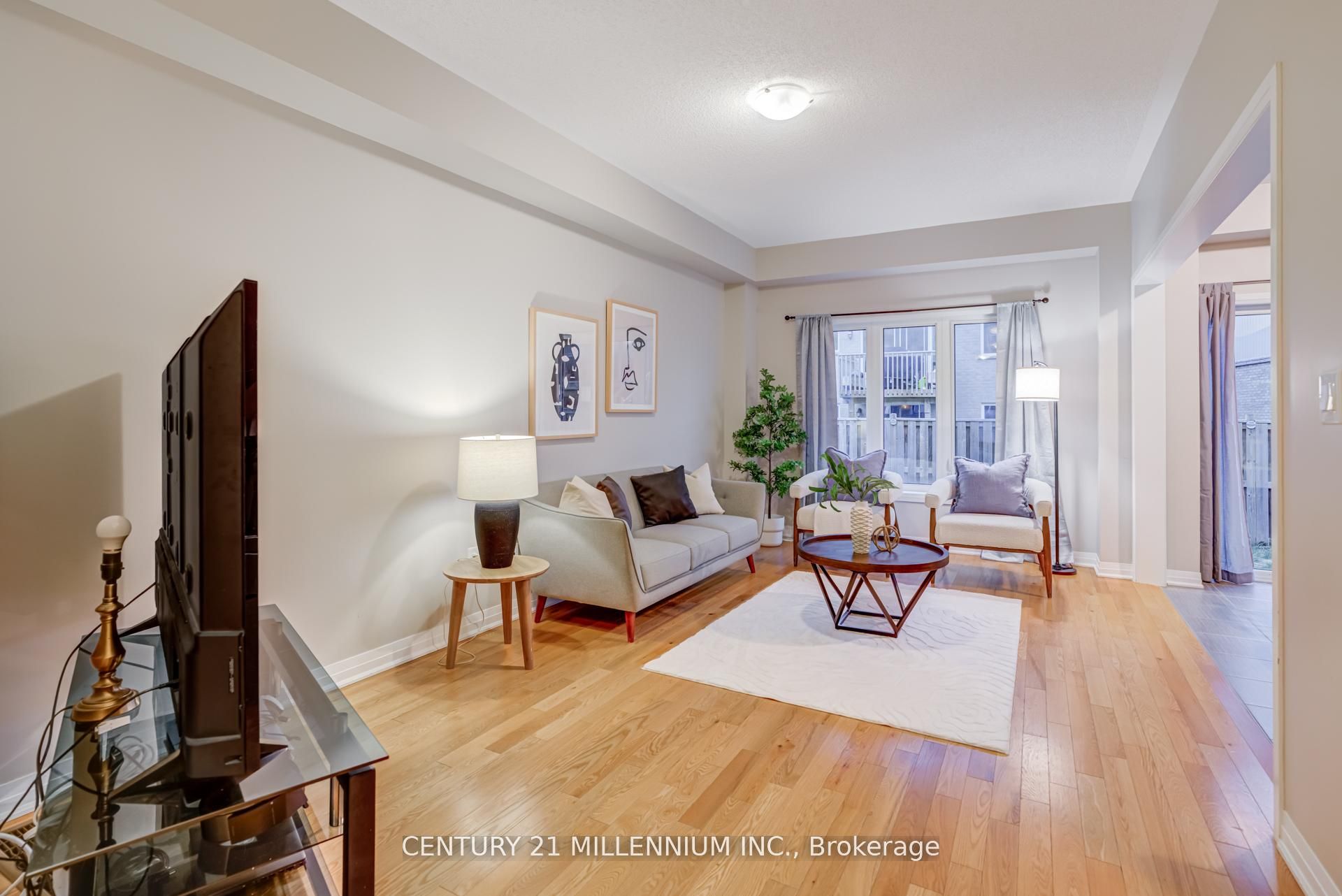 4 Landsborough Street