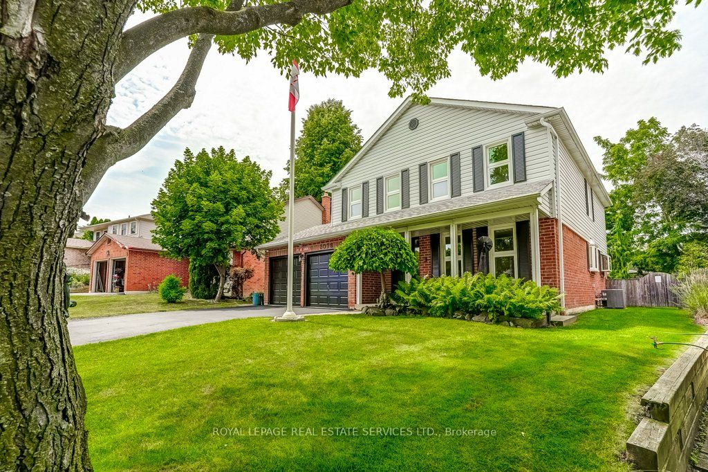 3076 Redstart Drive