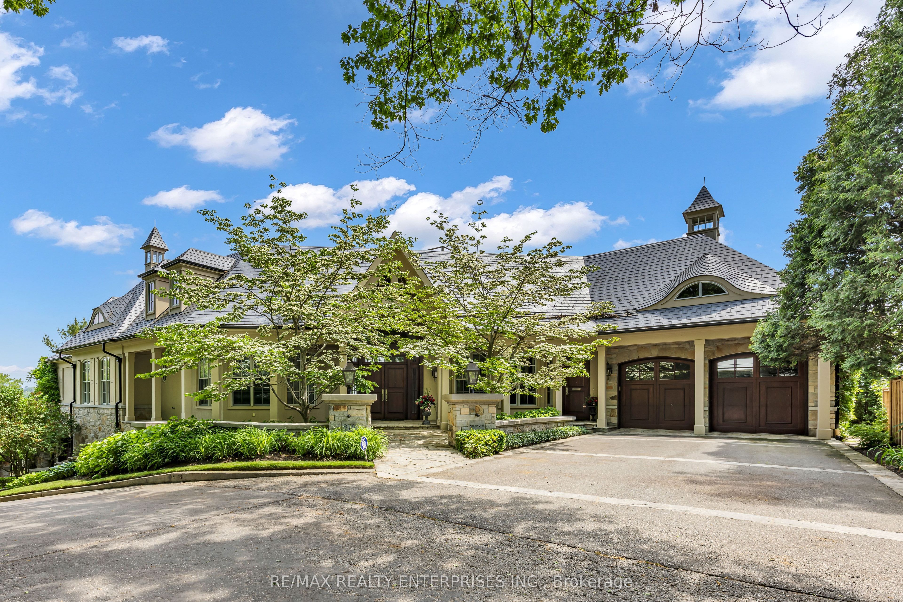 872 Whittier Crescent