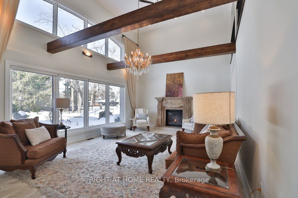 471 Country Club Crescent