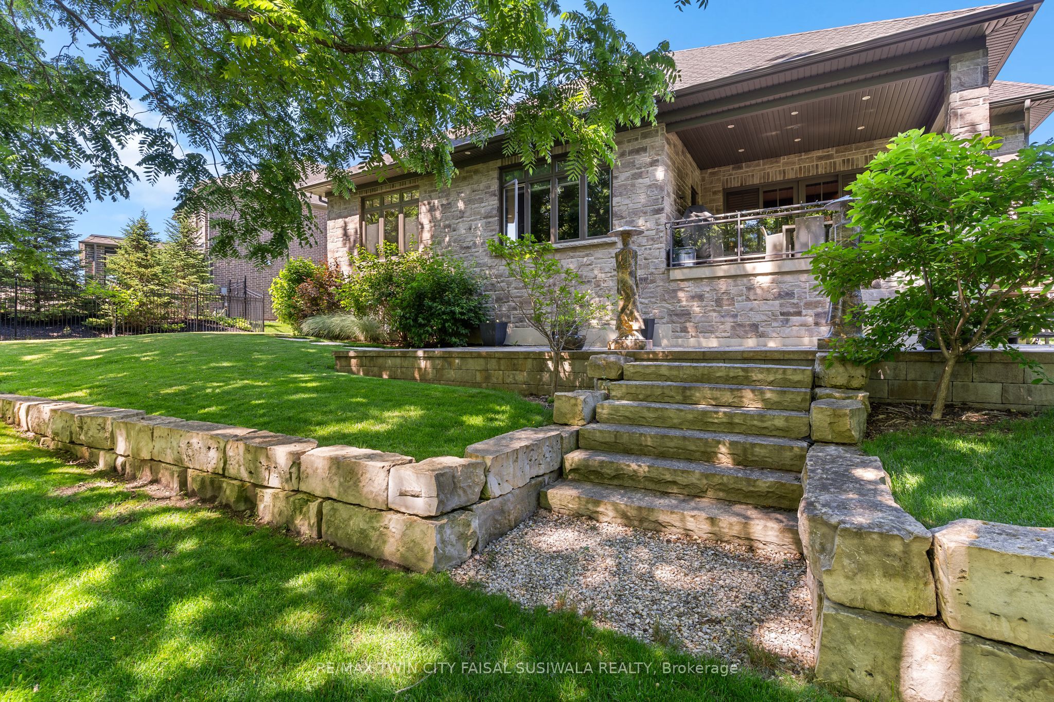 44 Pioneer Ridge Drive