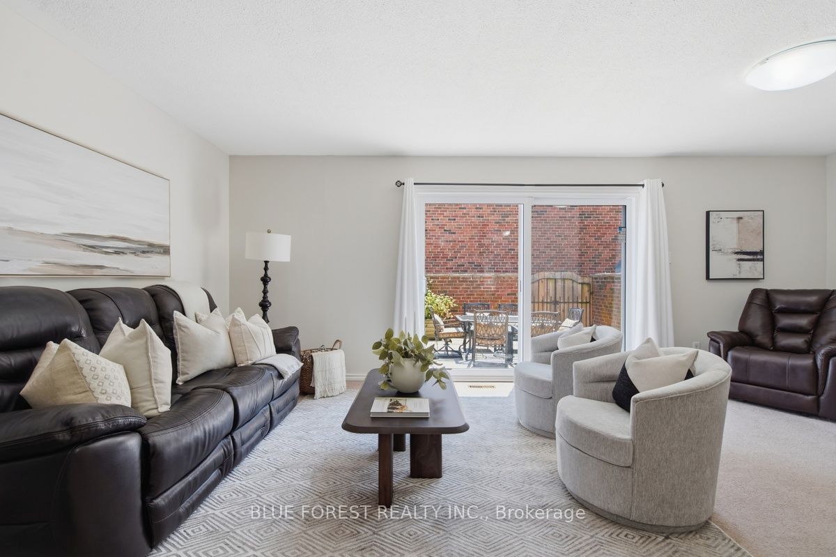 742 Fanshawe Park Road E