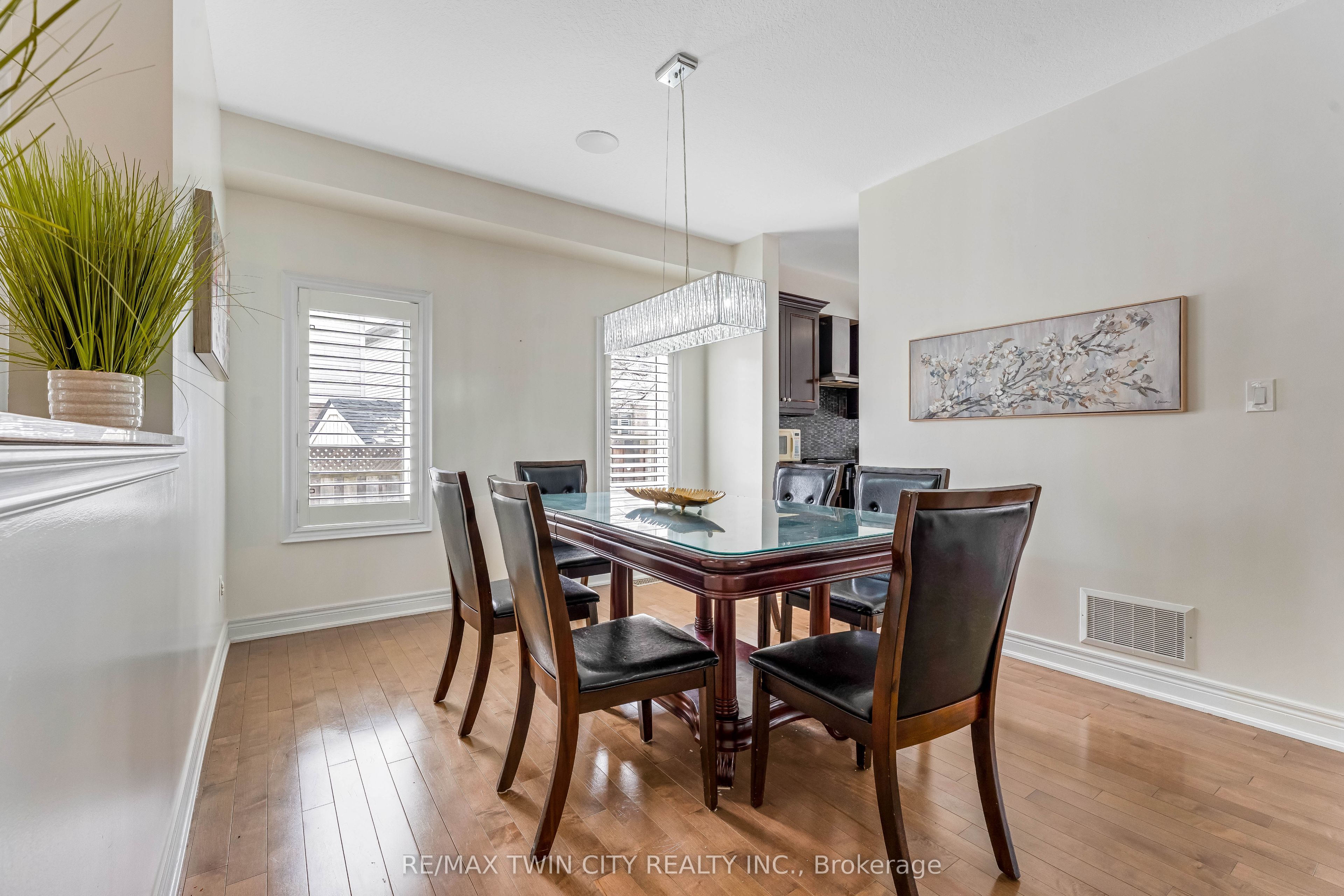 145 Redtail Street