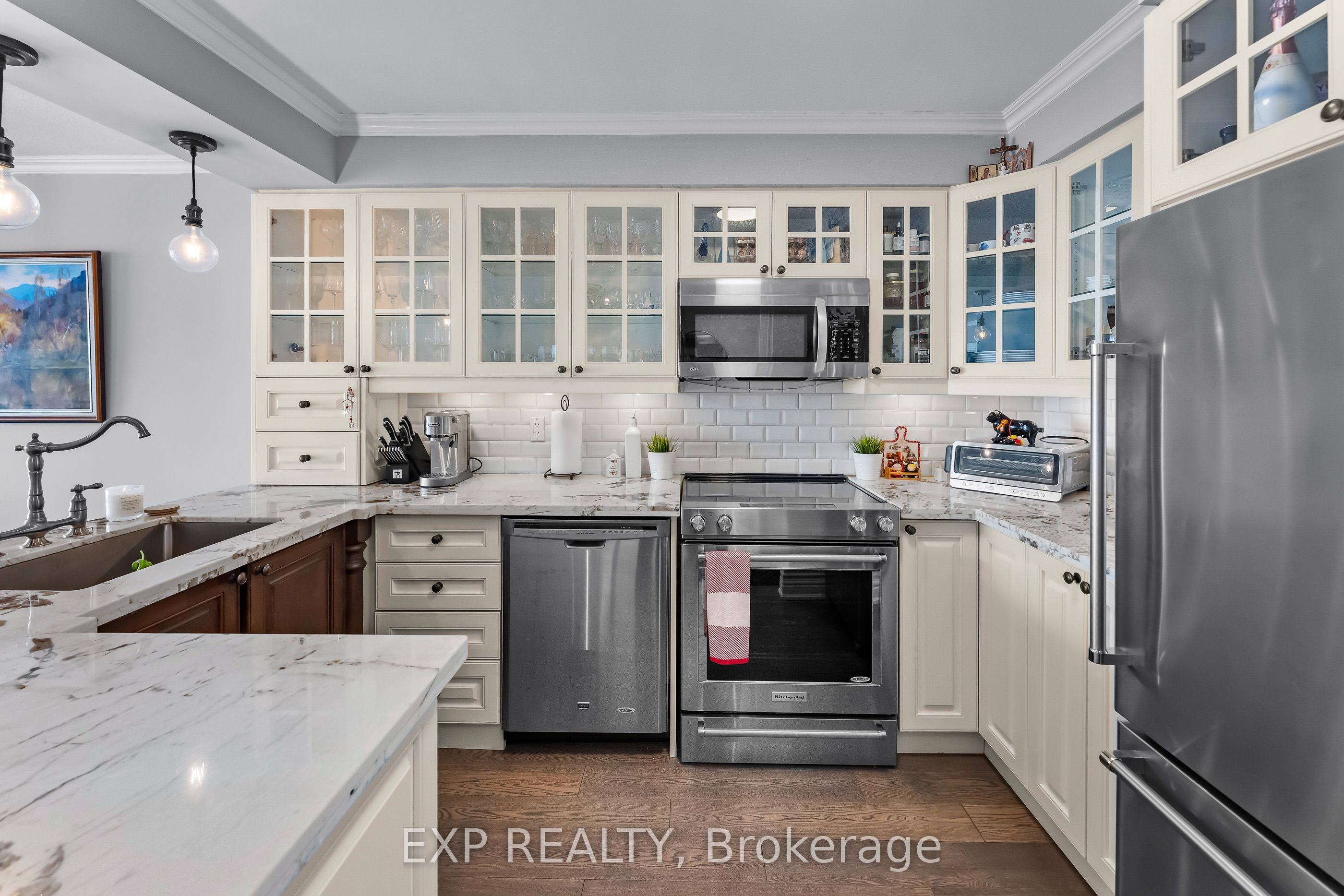 2261 Lake Shore Boulevard W 918