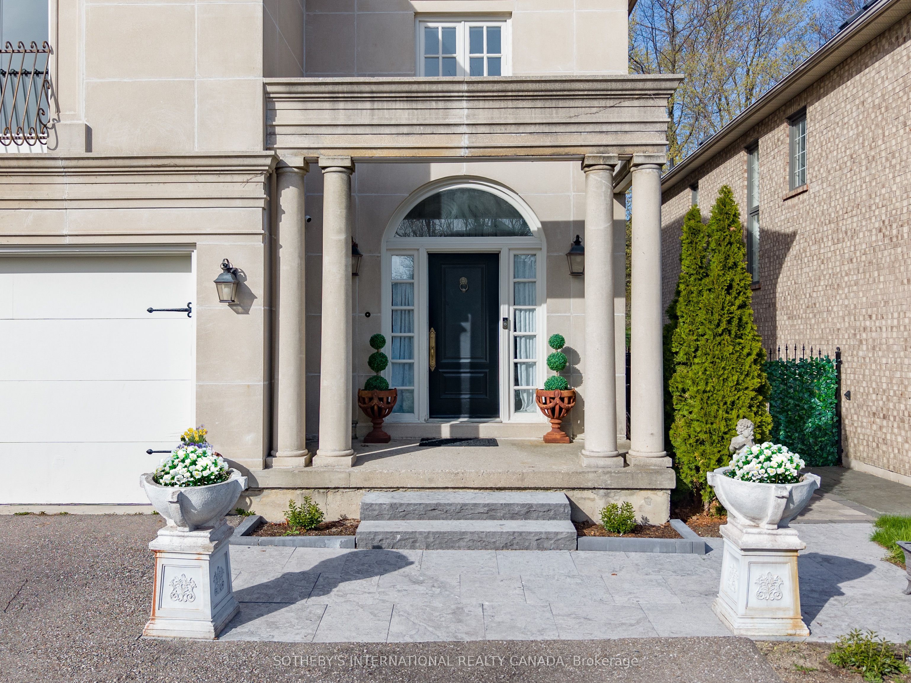 5481 Middleport Crescent