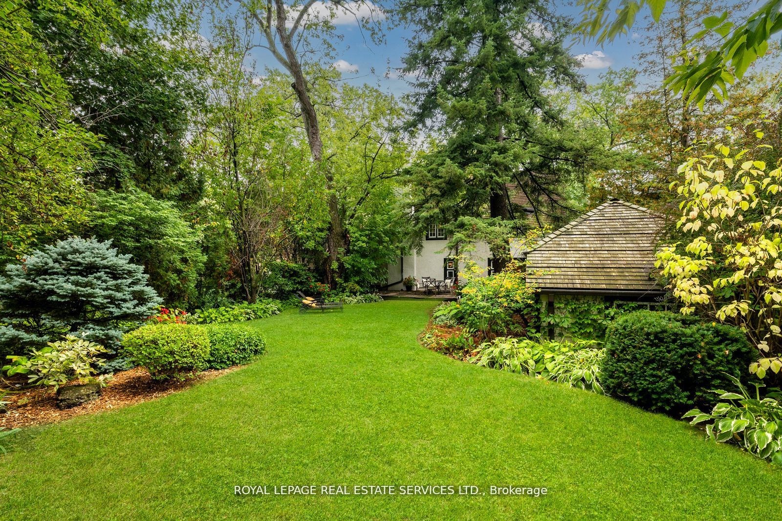 18 Queen Marys Drive