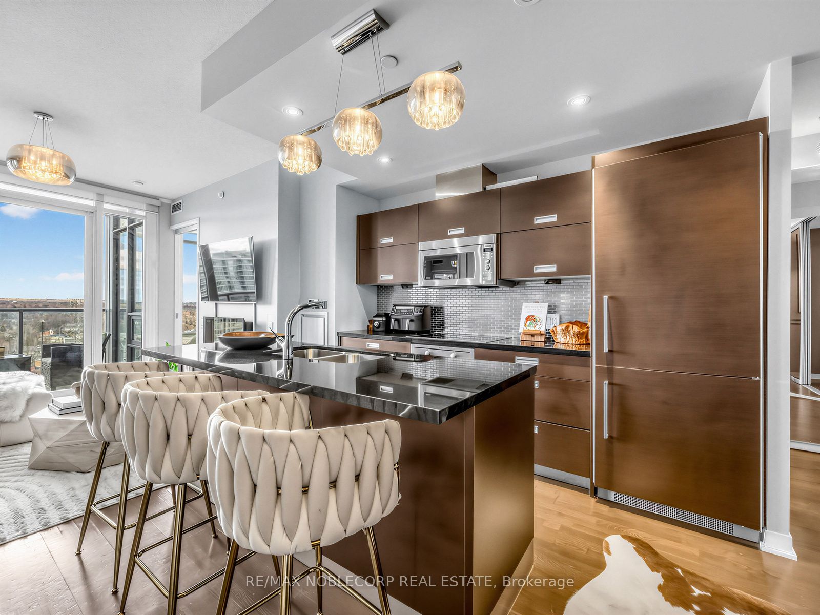 88 Park Lawn Road 2212