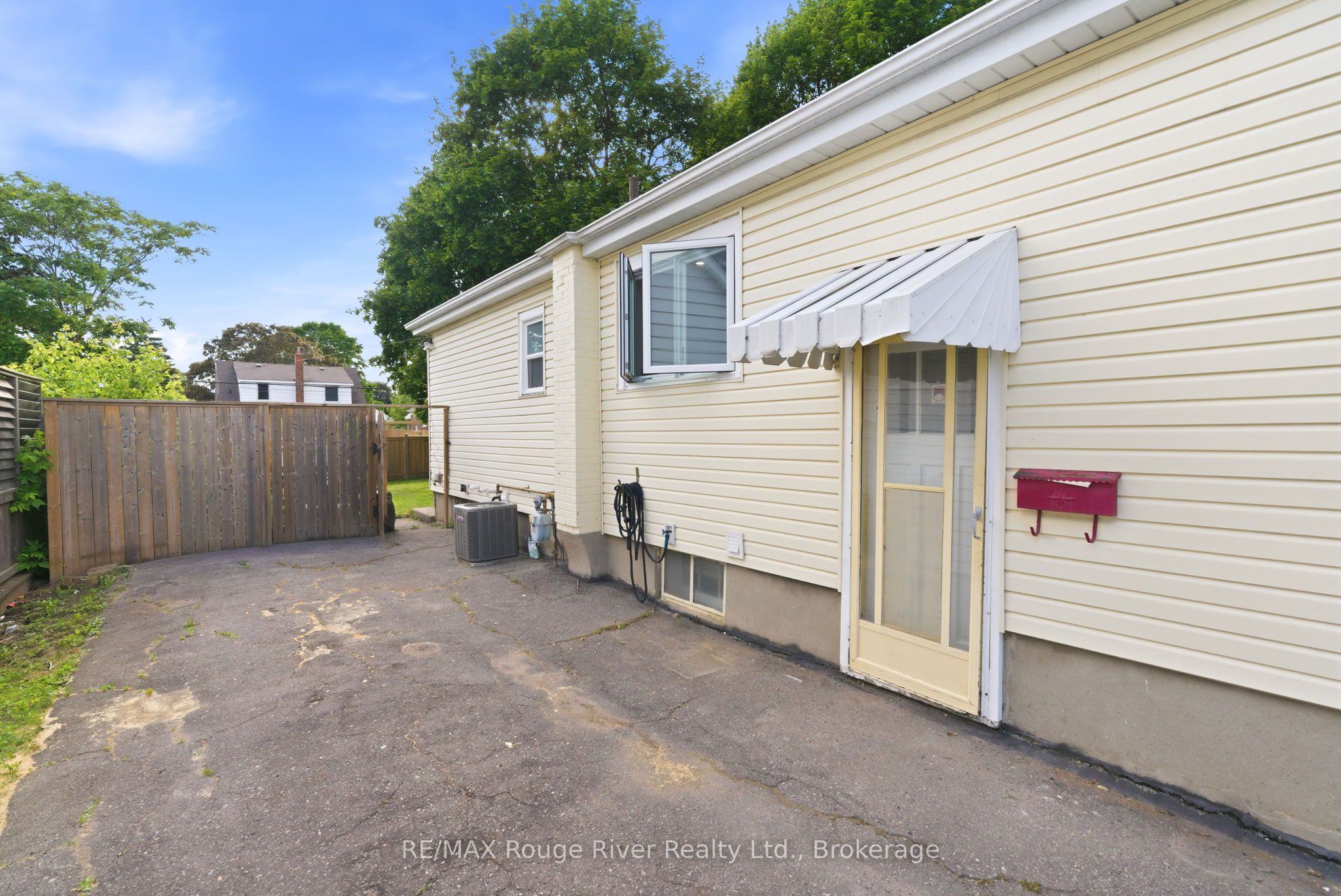152 Wilson Road S