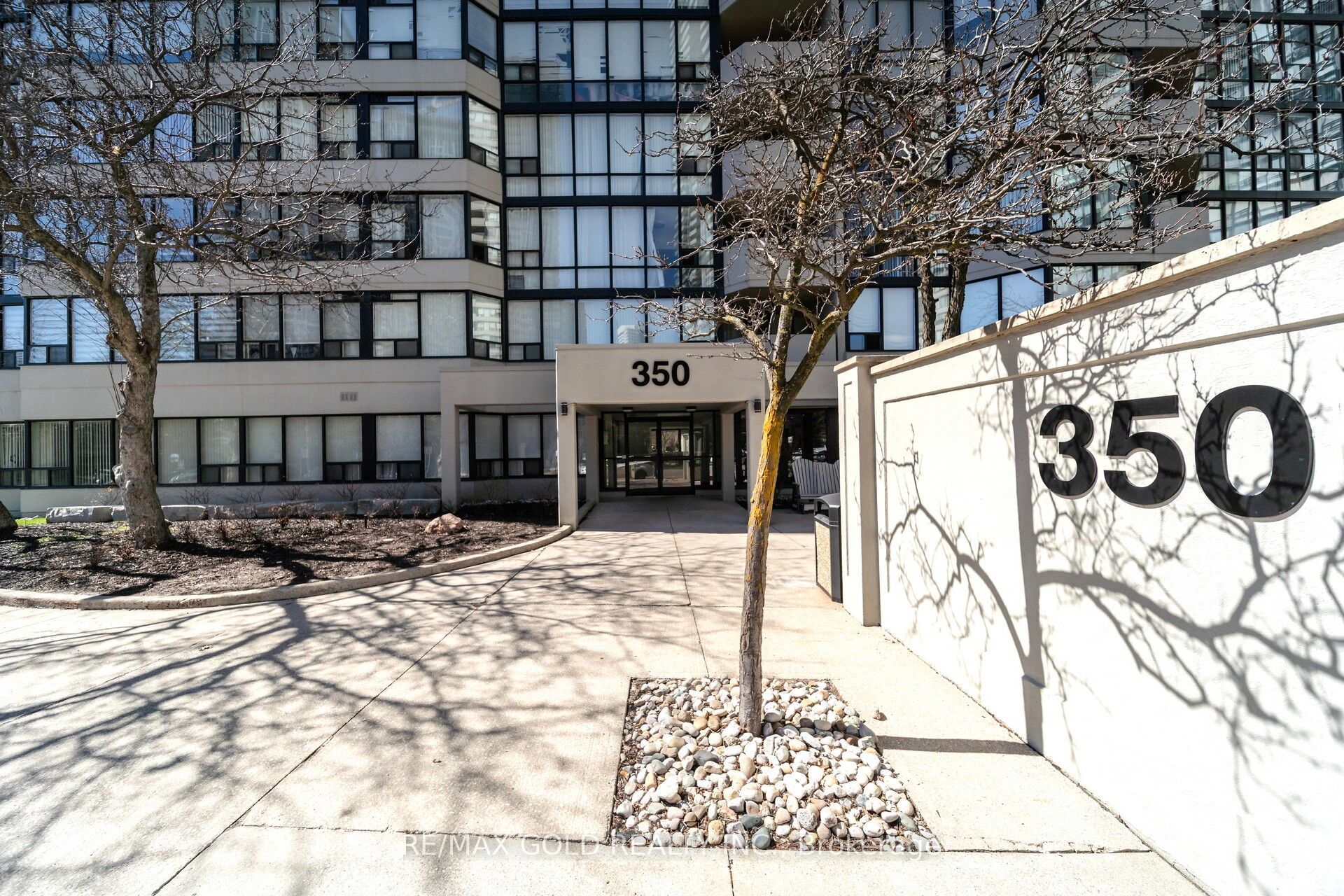 350 Rathburn Road W 1406