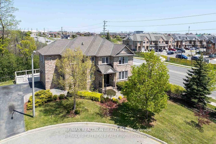 12 Edgevalley Court