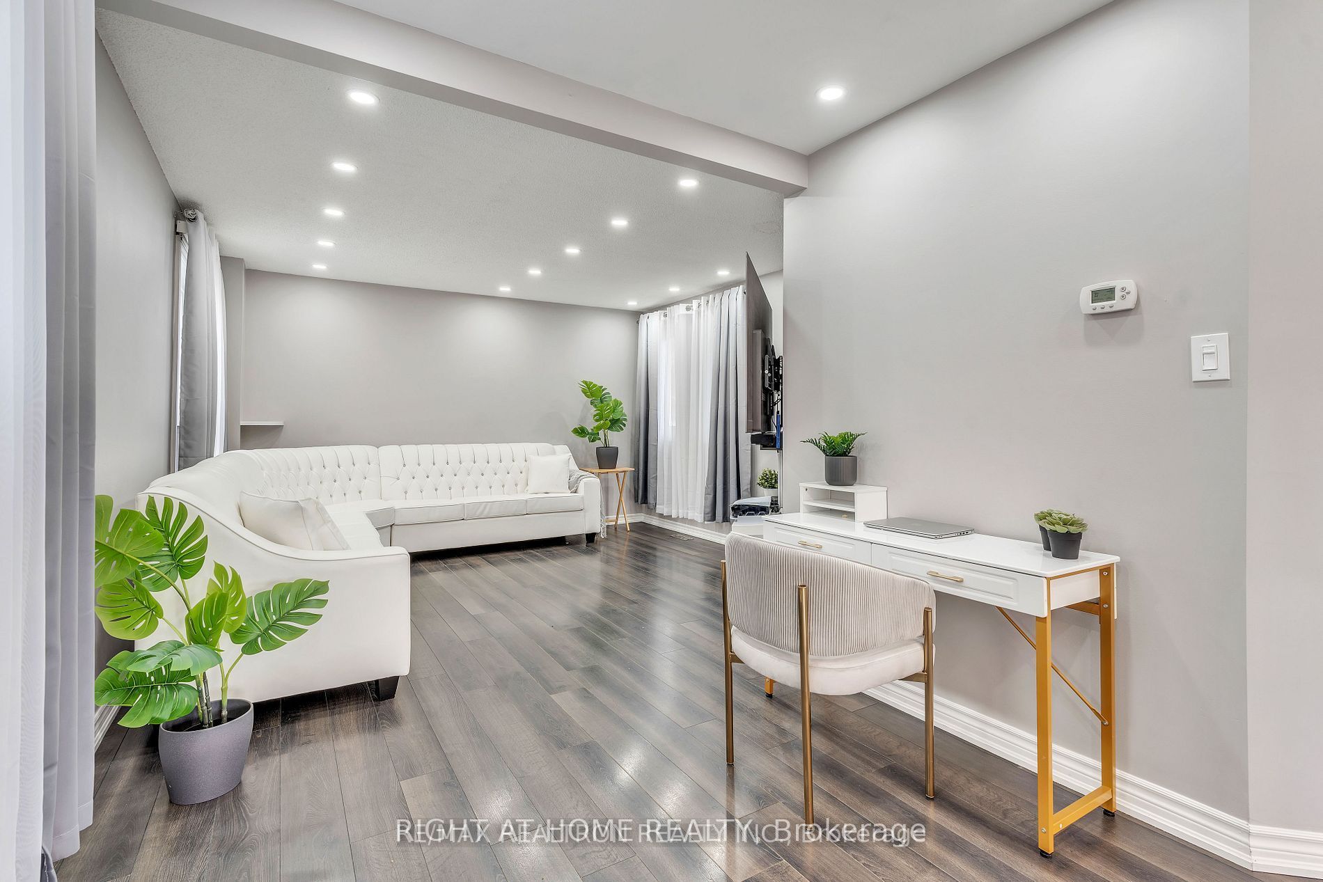 150 Sandringham Drive