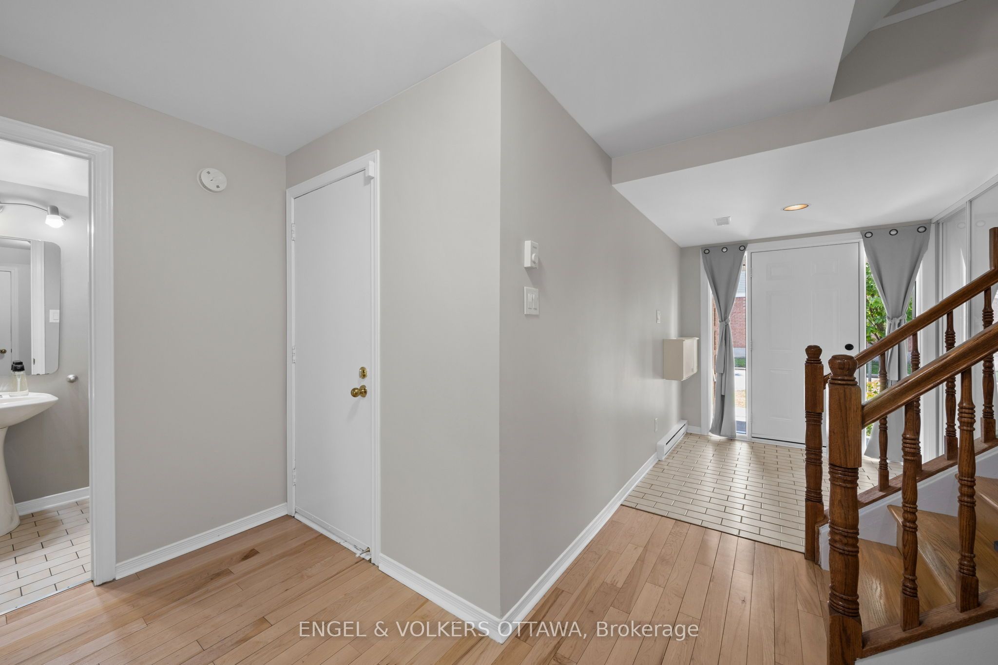 1831 Summerfields Crescent