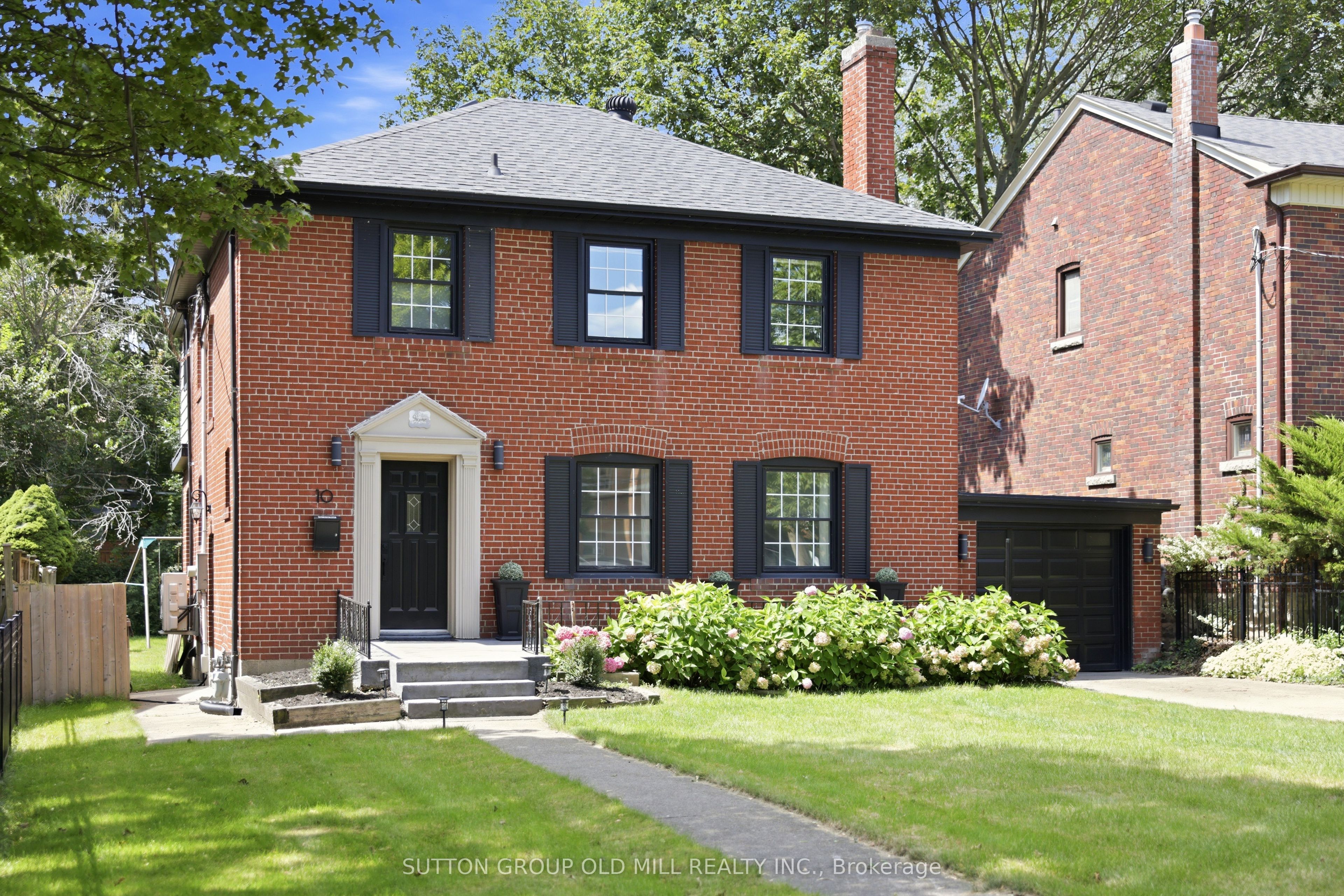 10 Queens Avenue
