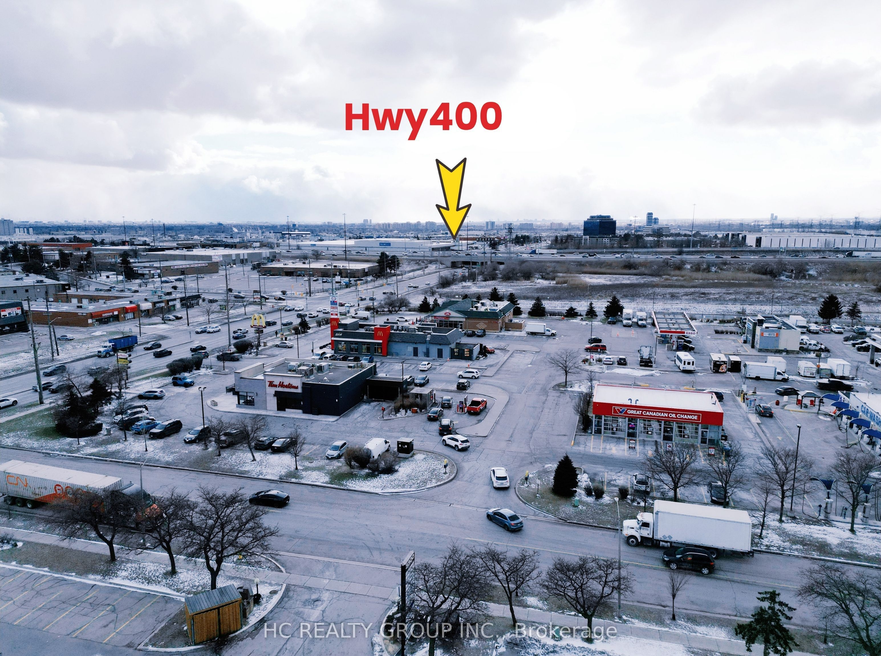 3300 Steeles Avenue W 16