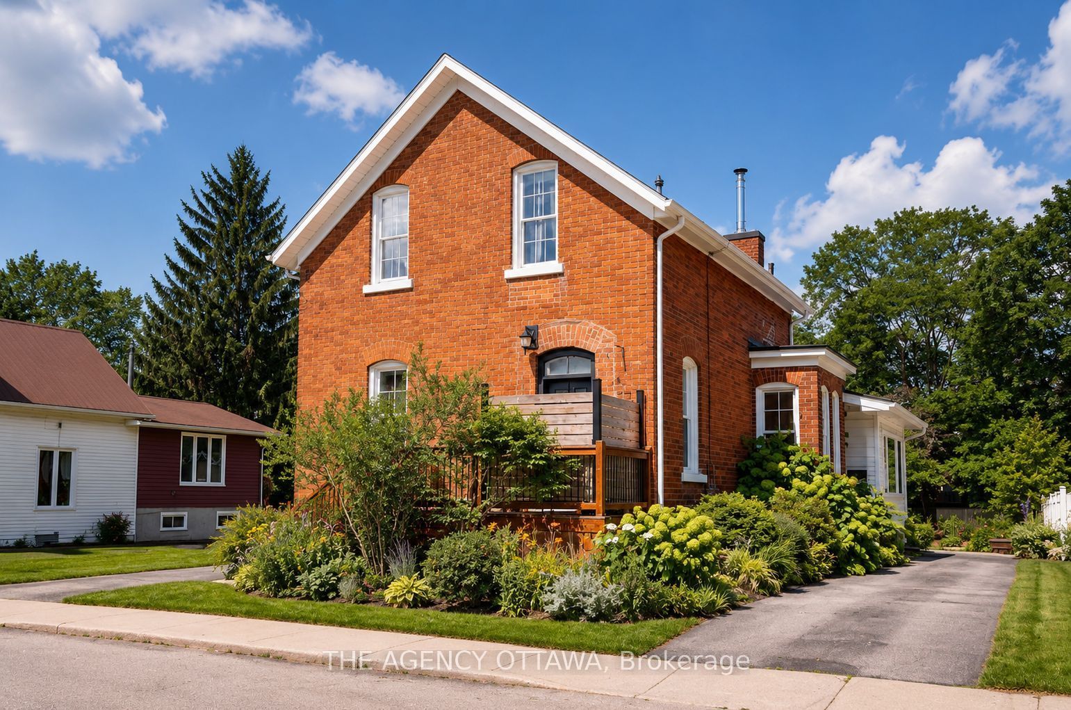 33 Napoleon Street A & B