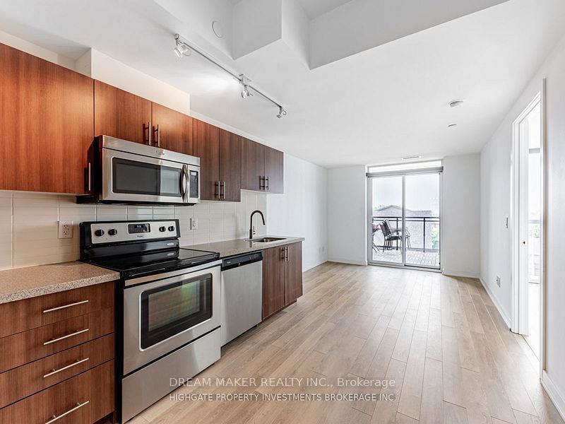 16 McAdam Avenue 306