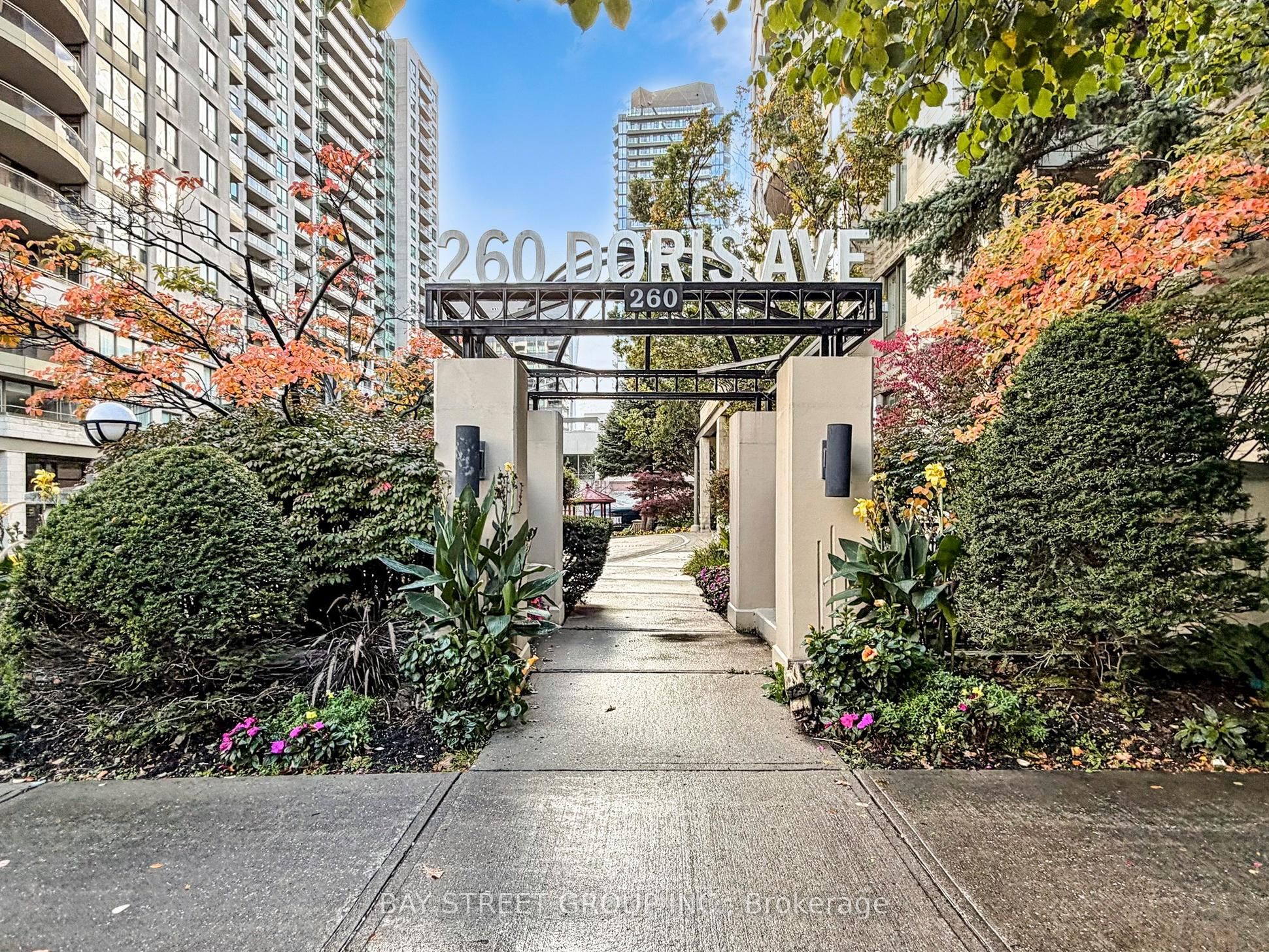 260 Doris Avenue 906