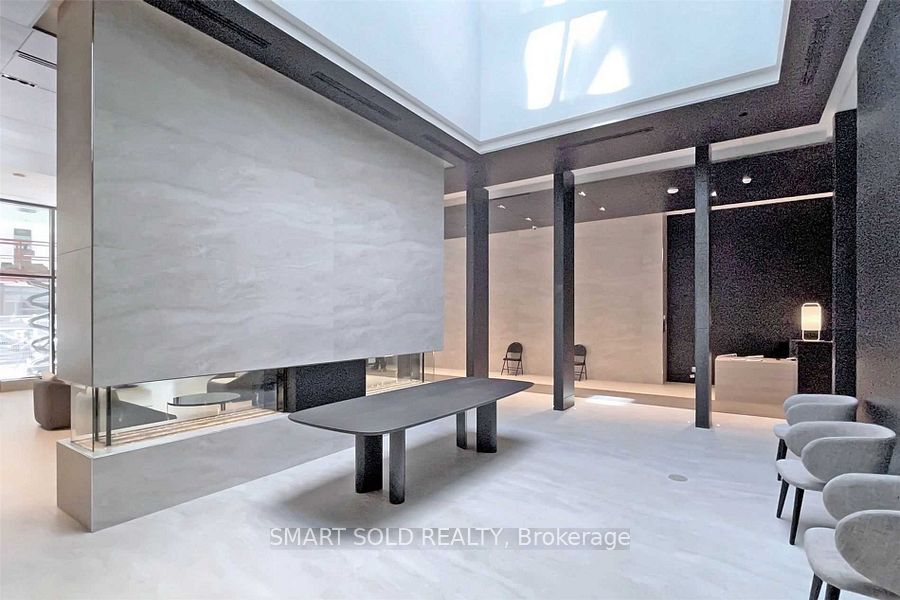 2221 Yonge Street 3103