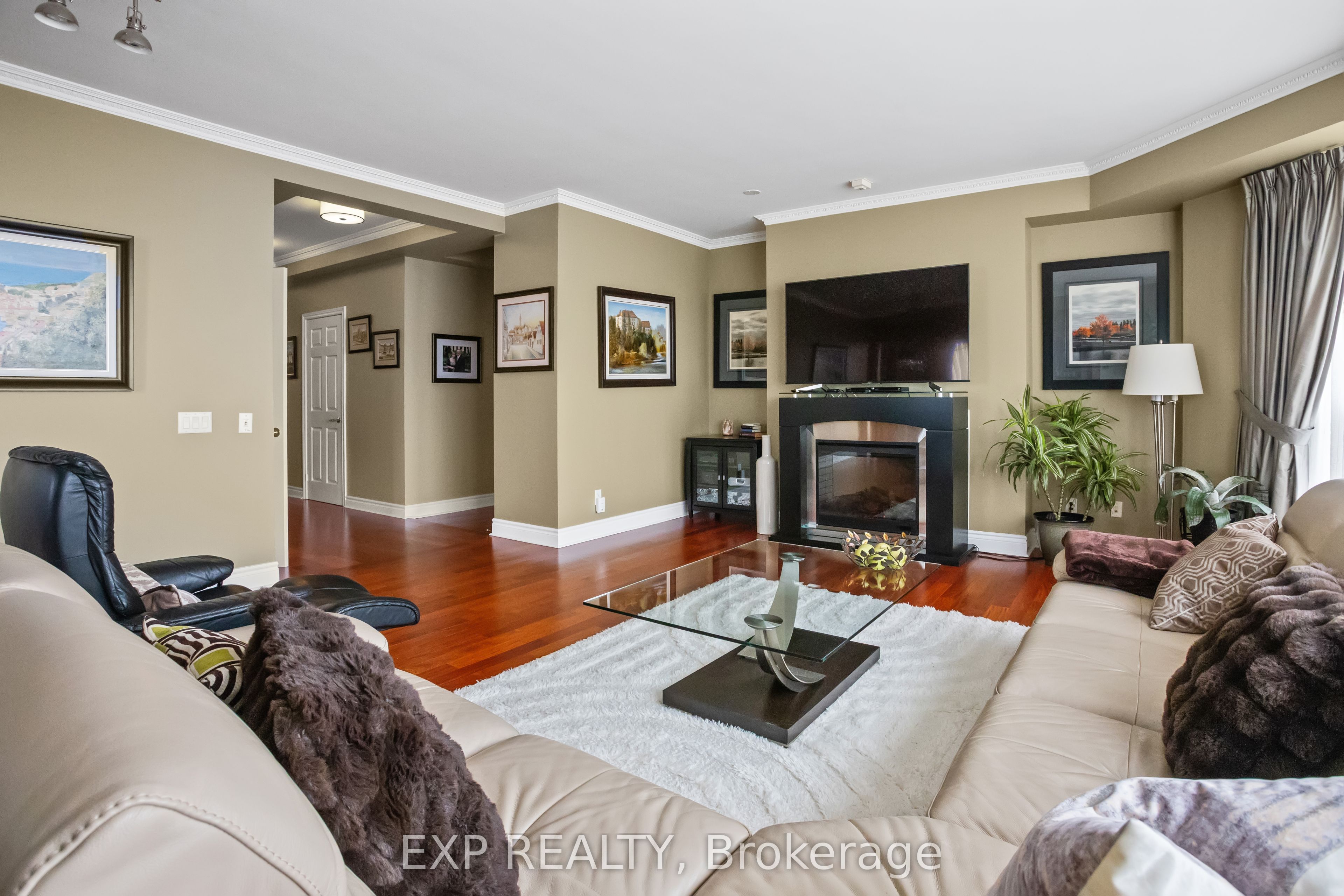 25 Kingsbridge Garden Circle 2709
