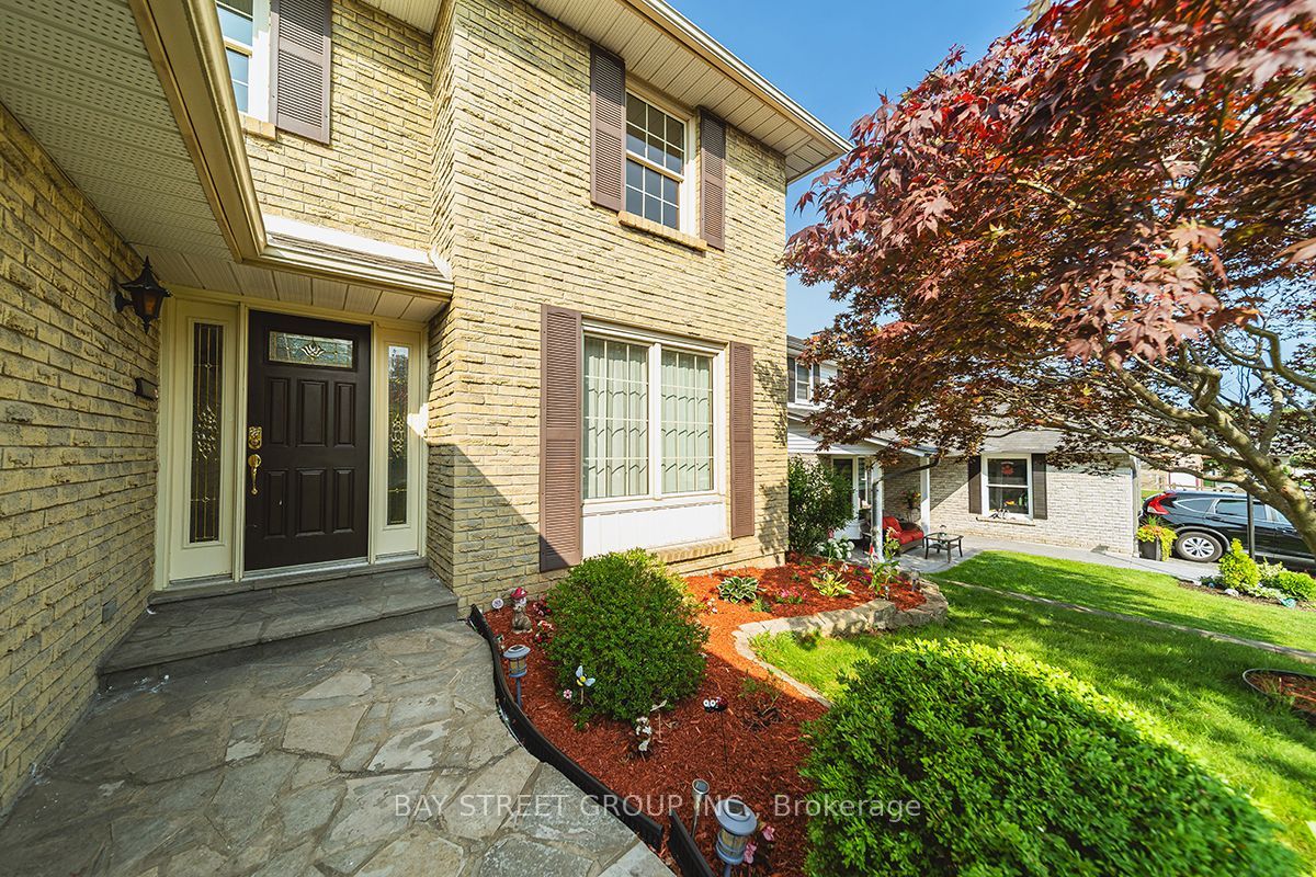 338 Prince of Wales Drive