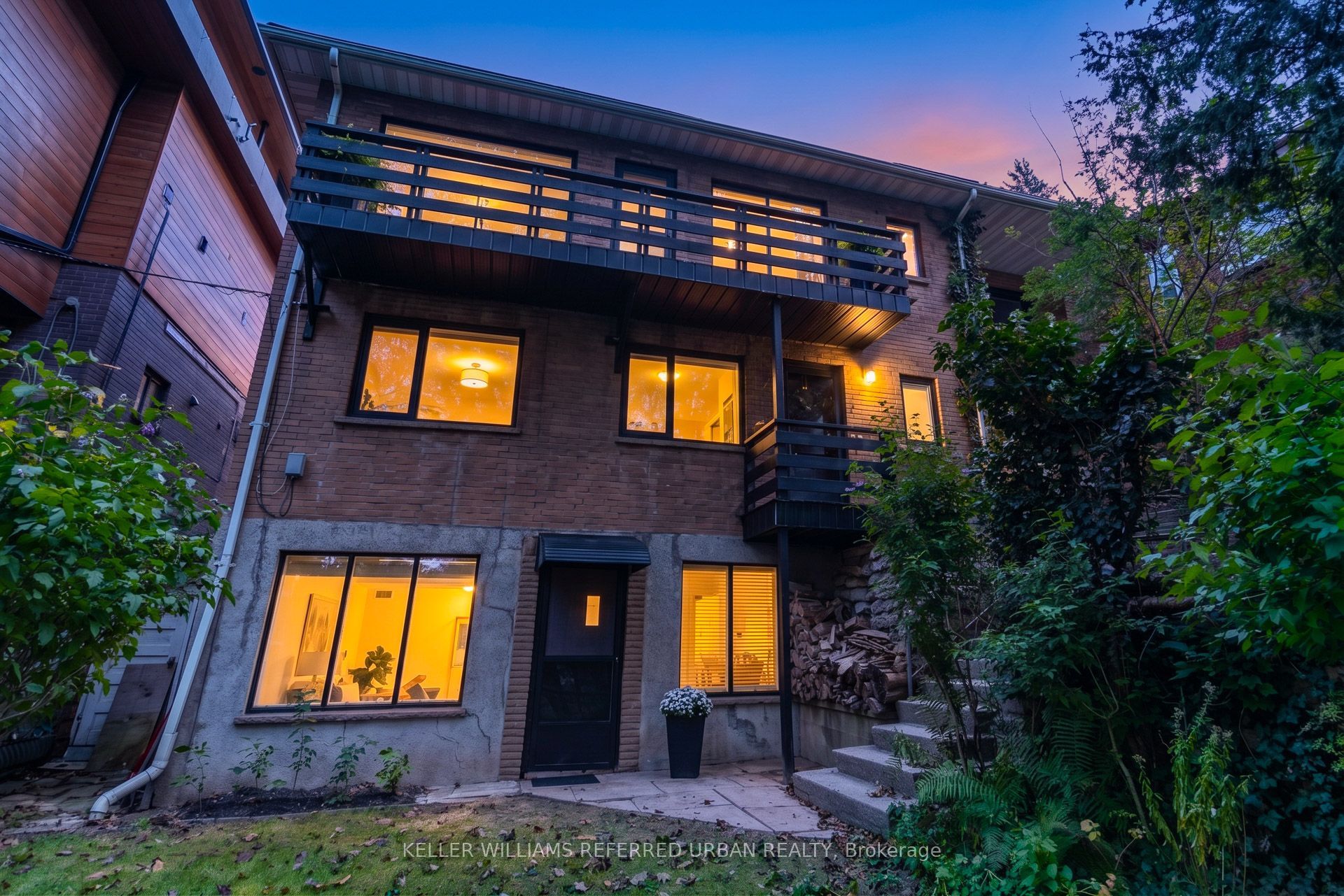 30 Rambert Crescent