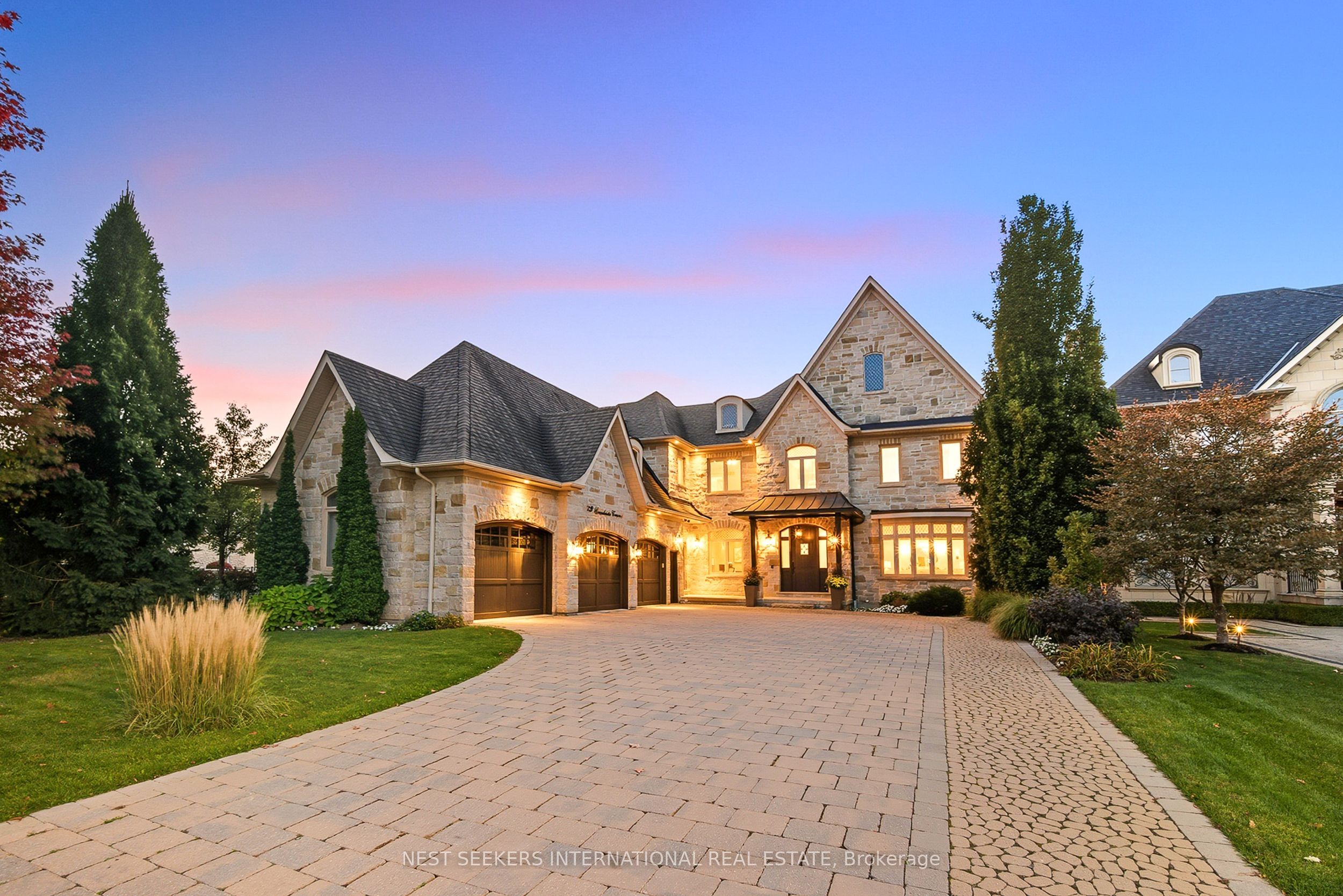 79 Grandvista Crescent