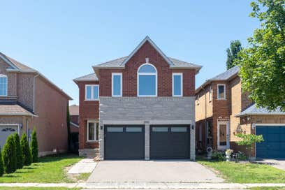 3955 Foxwood Avenue Mississauga ON L5N 7V4