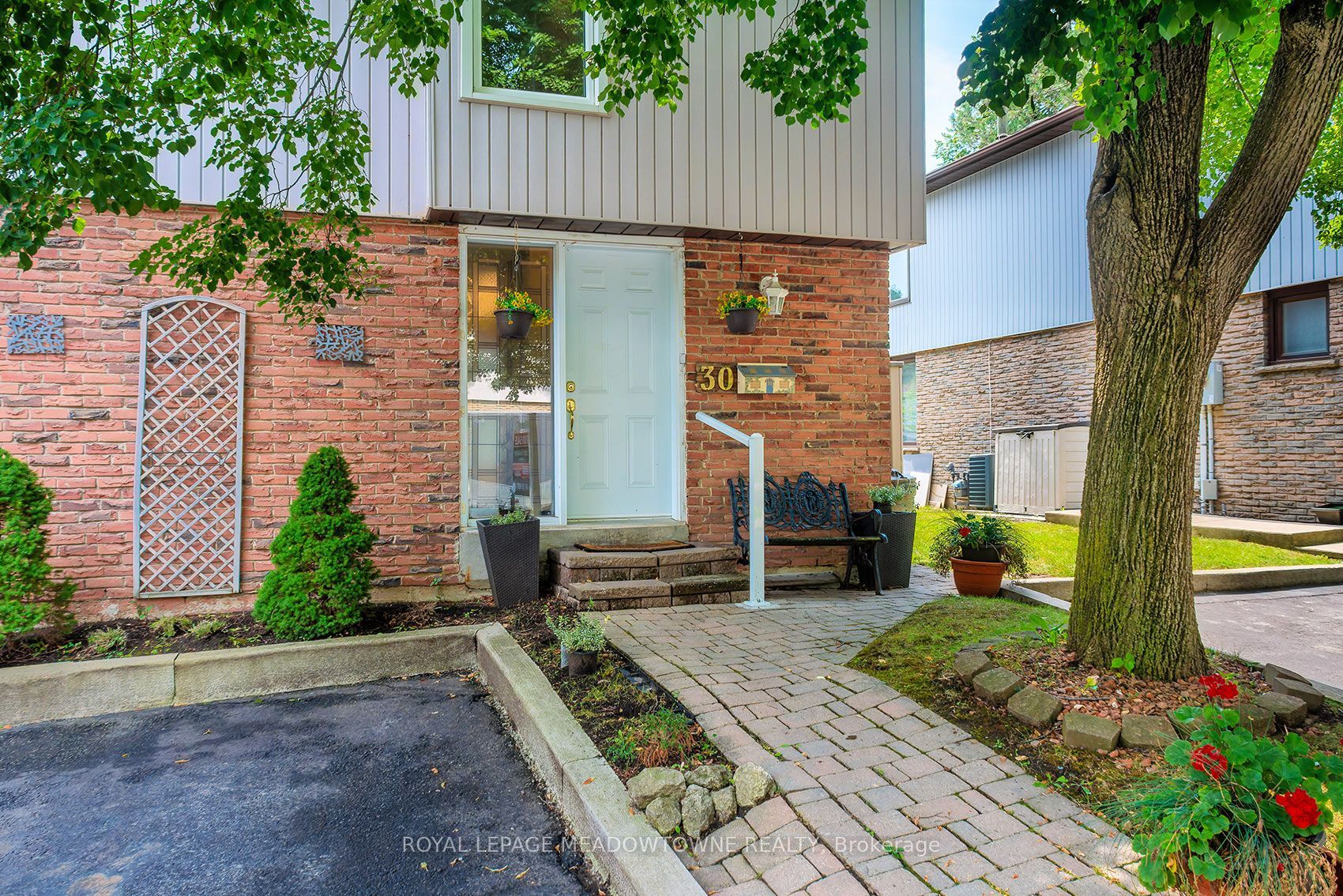 59 Kenninghall Boulevard 30