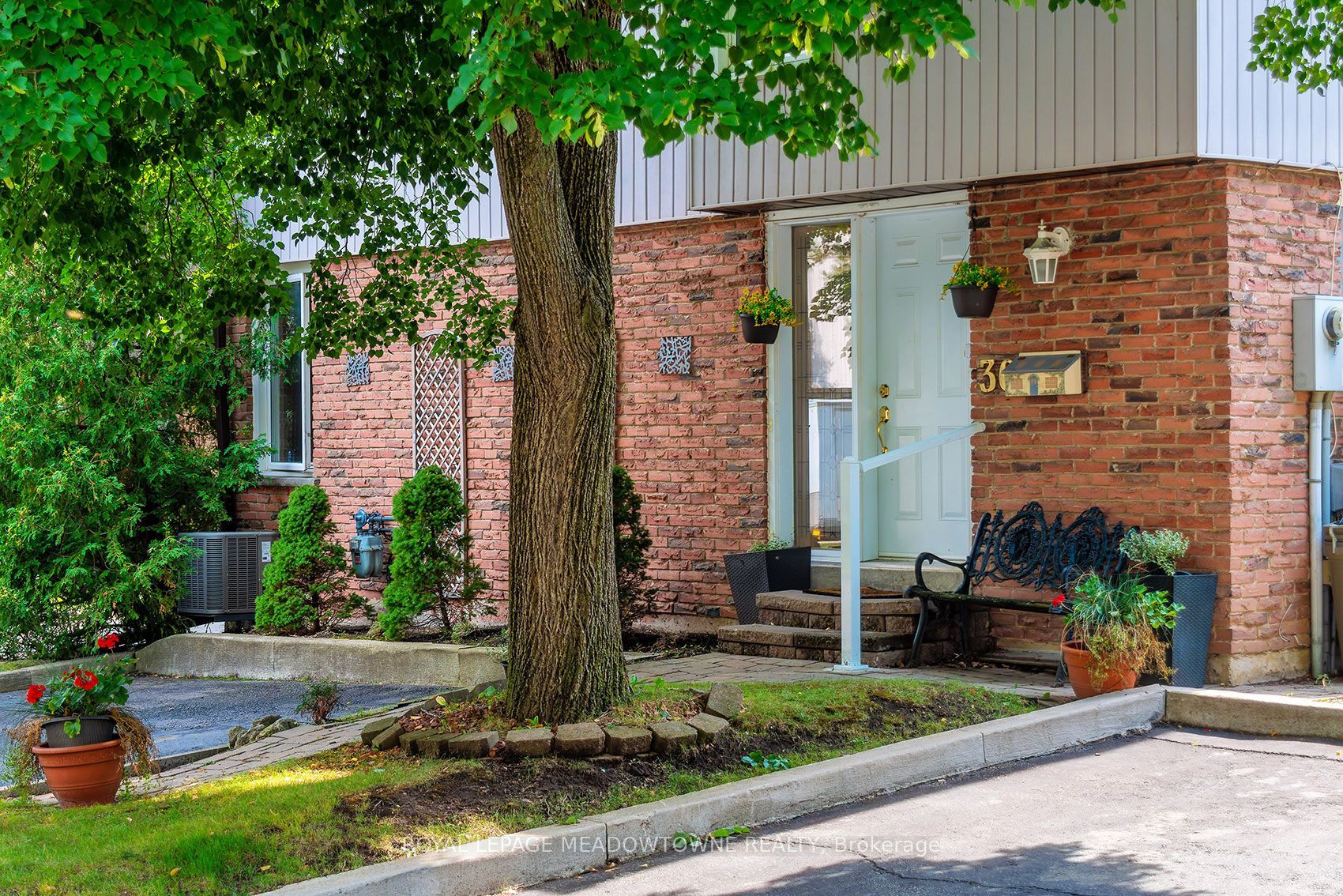 59 Kenninghall Boulevard 30