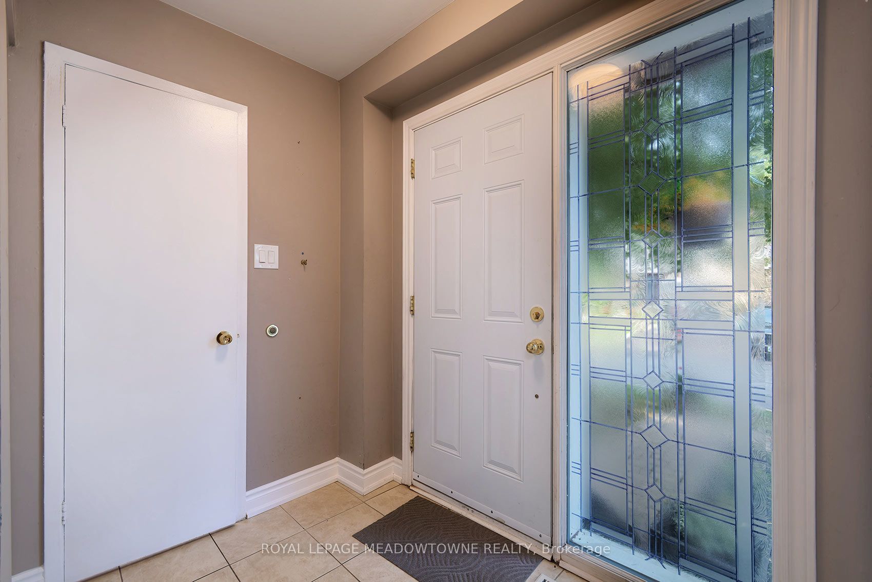 59 Kenninghall Boulevard 30