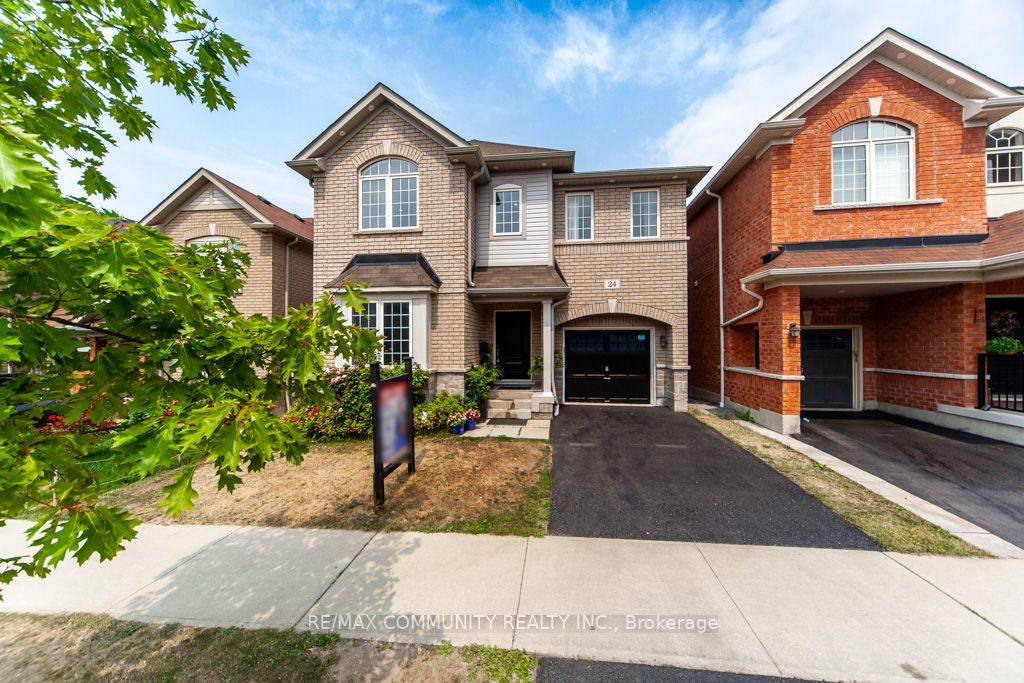 24 Raithby Crescent