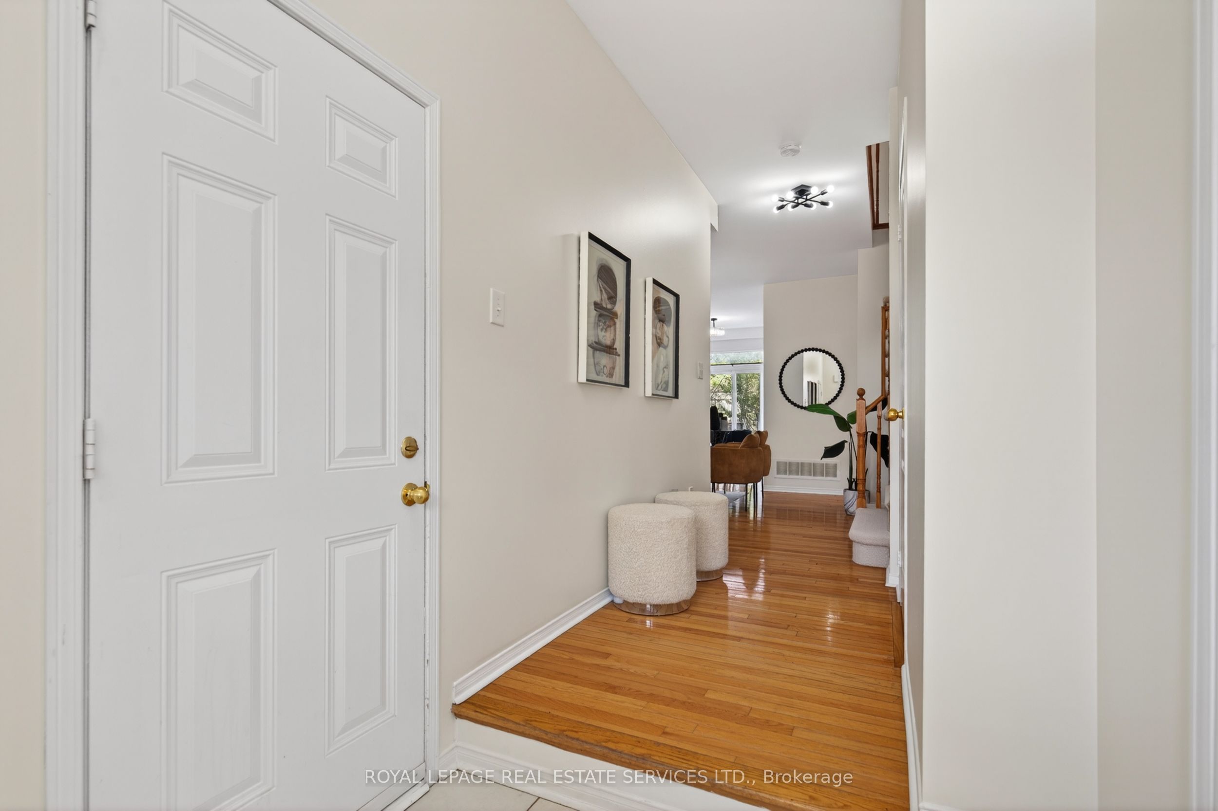 2307 Stone Glen Crescent