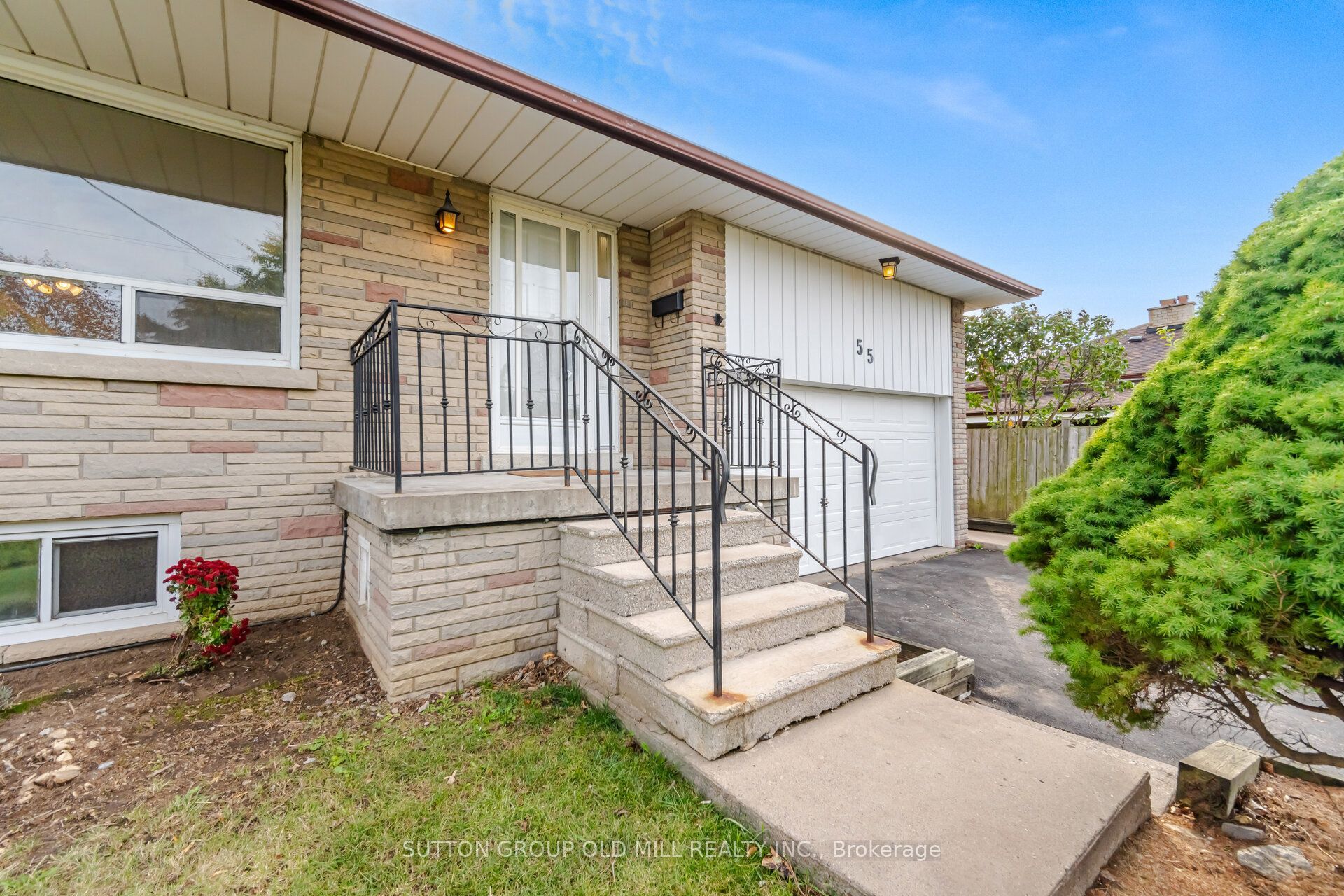 55 Sun Row Drive