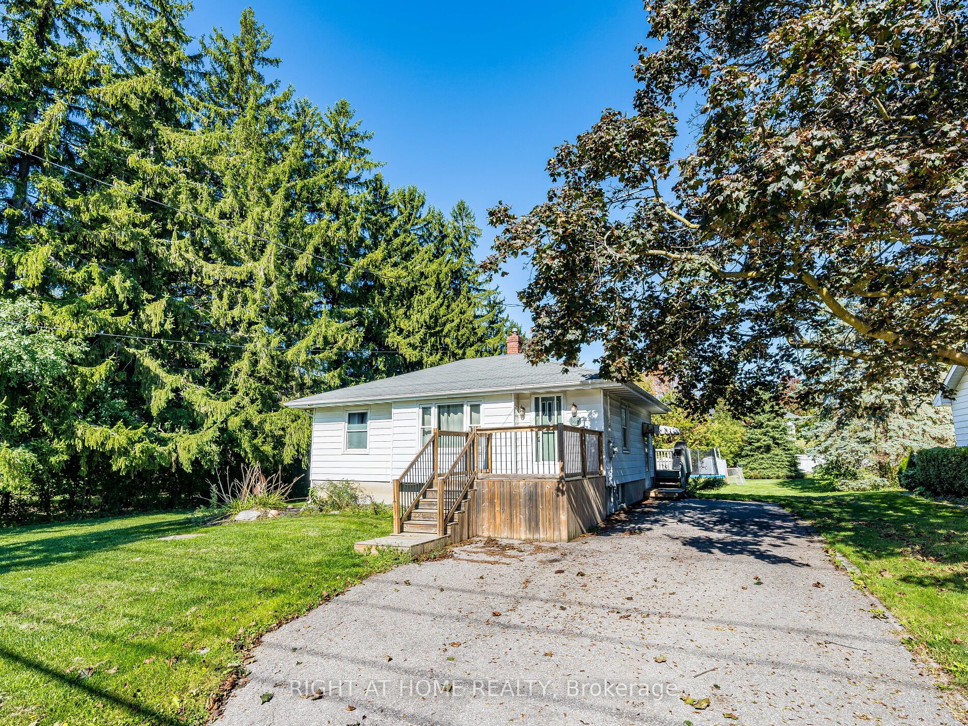 148 Winchester Road E