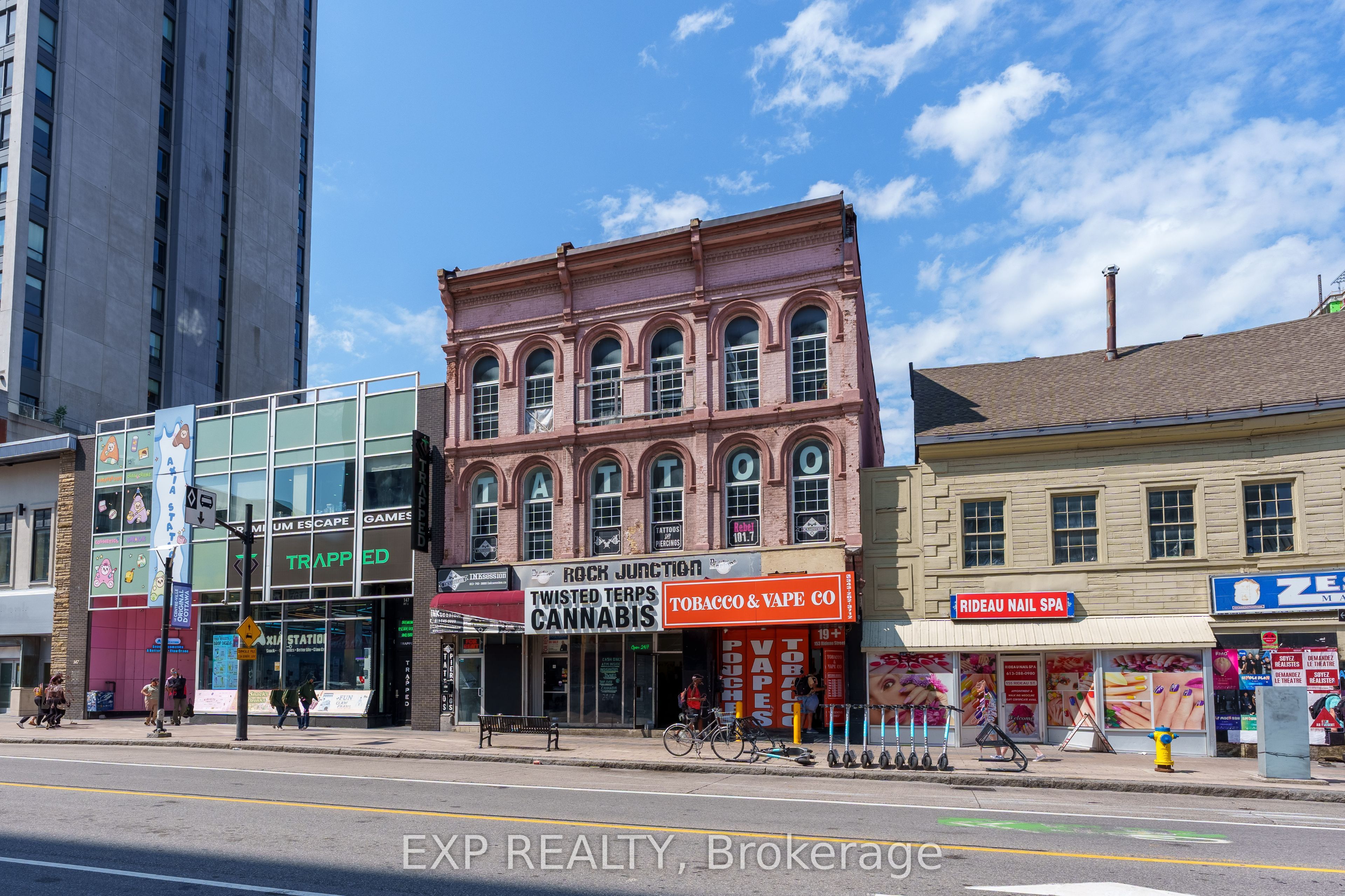 149 Rideau Street A