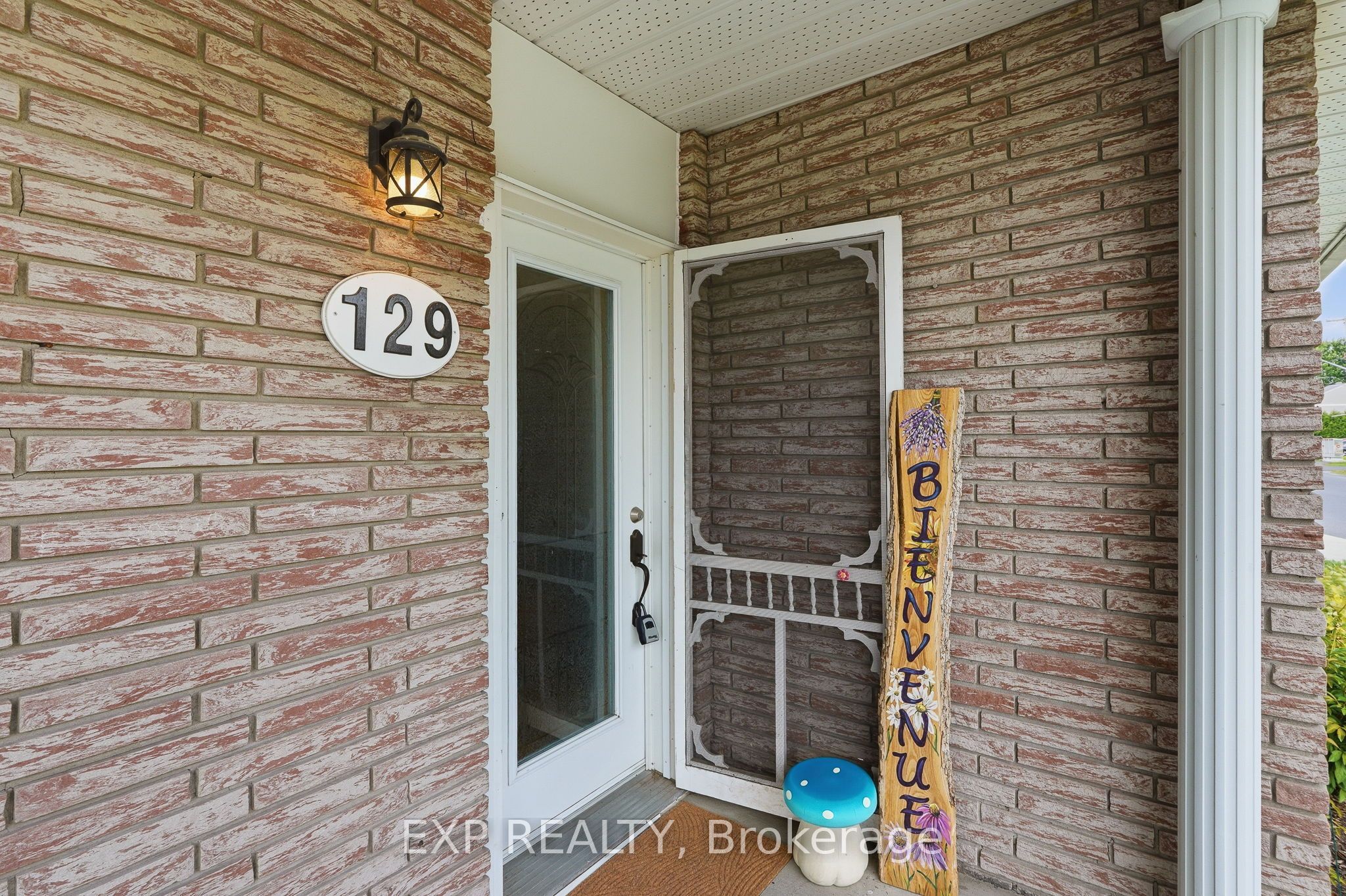 129 Laurier Street