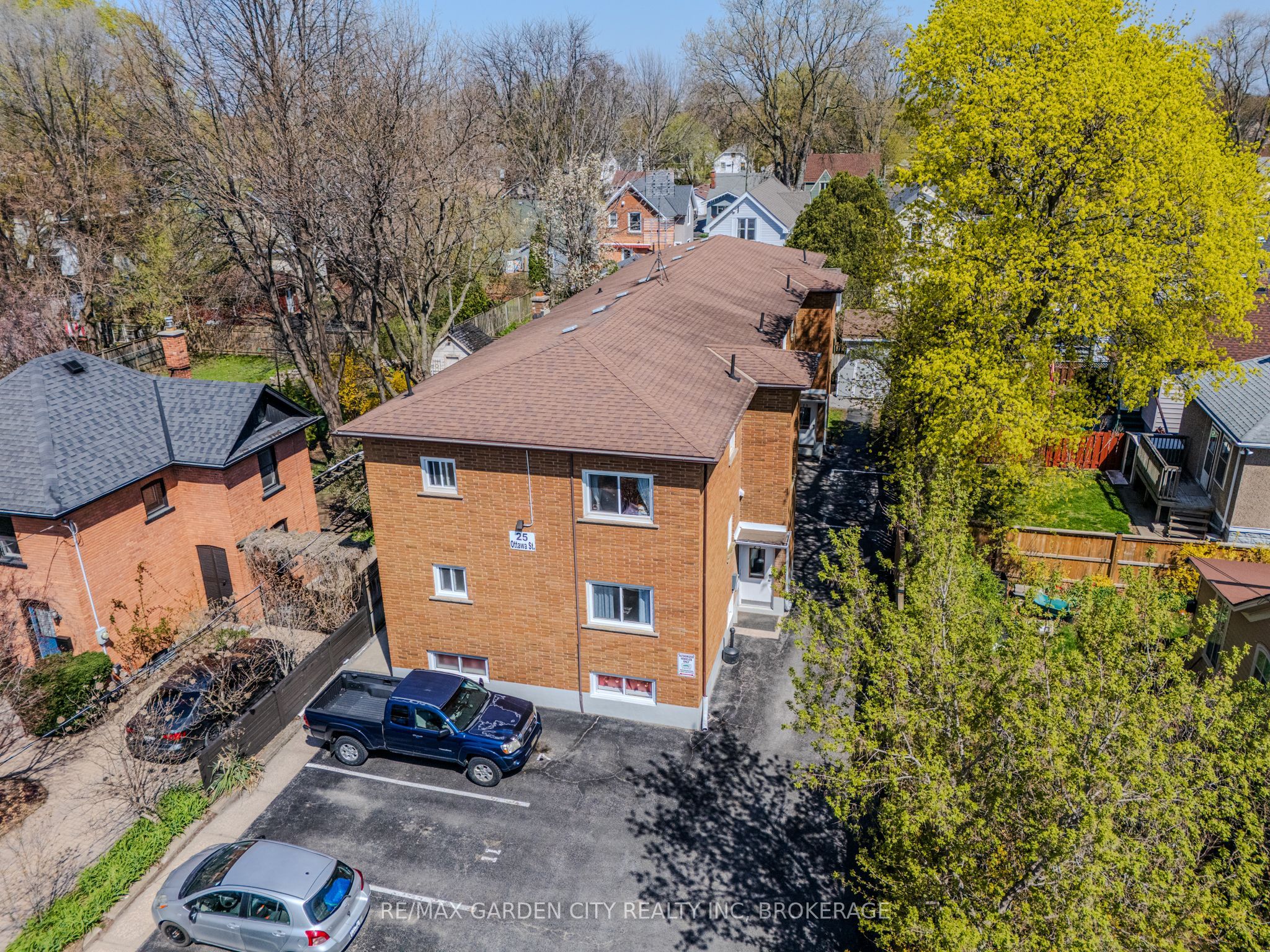 25 Ottawa Street