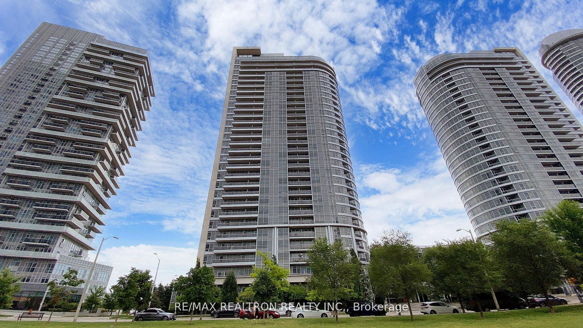 181 Village Green Square 1217