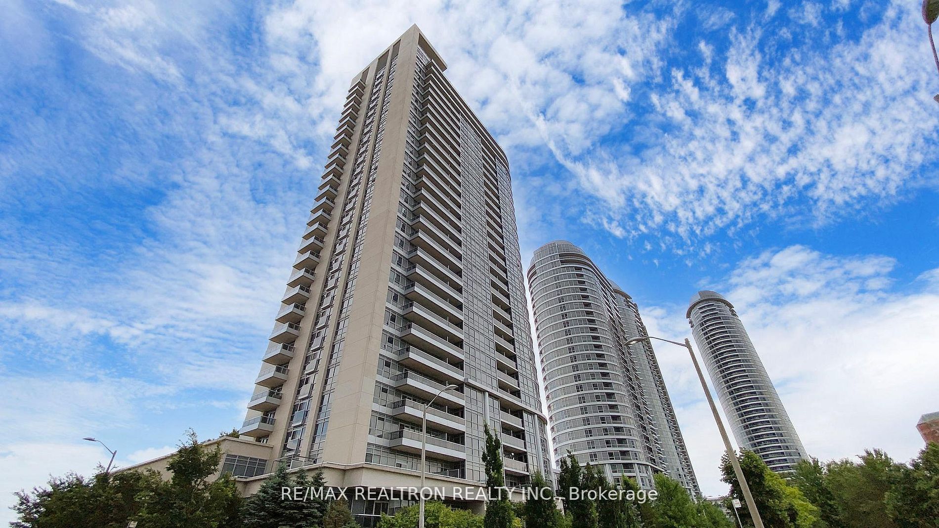 181 Village Green Square 1217