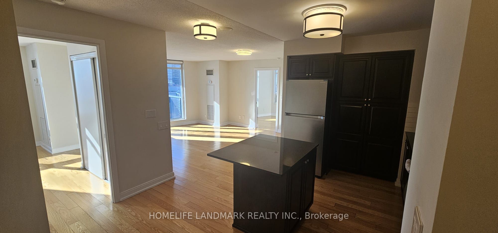 330 Burnhamthorpe Road W 604