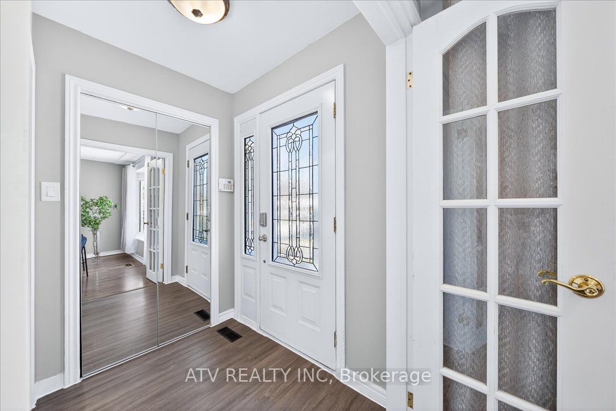 2504 Glamworth Crescent